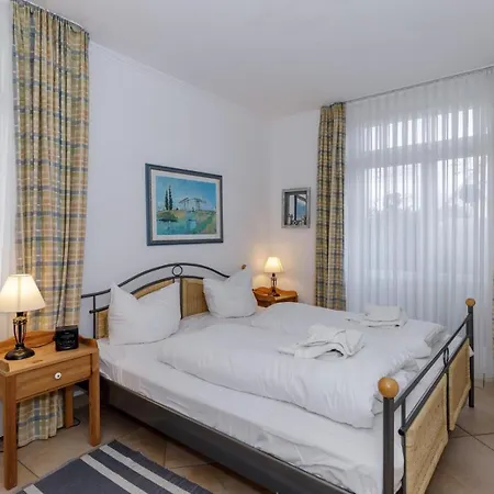 Schone Ferienwohnung In Mit Terrasse Kuehlungsborn