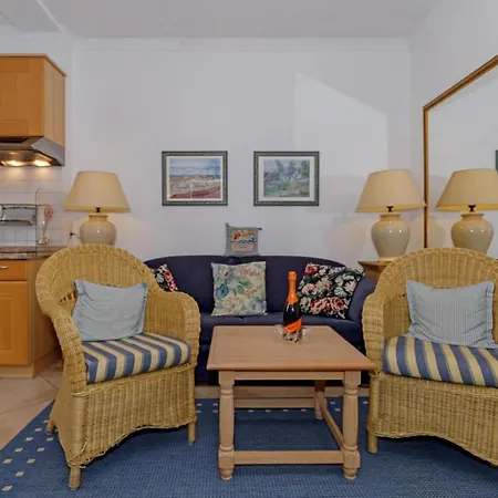 Apartment Schone Ferienwohnung In Mit Terrasse Kuehlungsborn