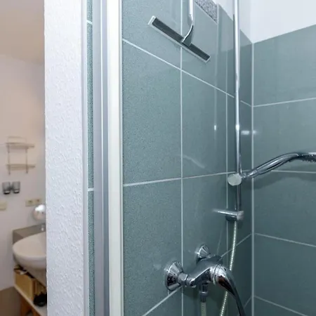 Schone Ferienwohnung In Mit Terrasse Apartment Kuehlungsborn